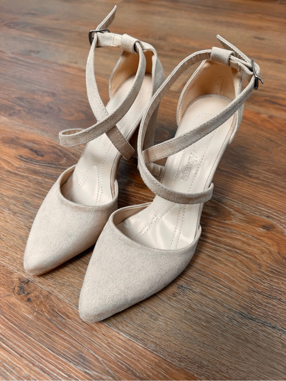 Forever & Always NEVER WORN Size 6.5 Beige Strappy Pointed-Toe Heels - Women